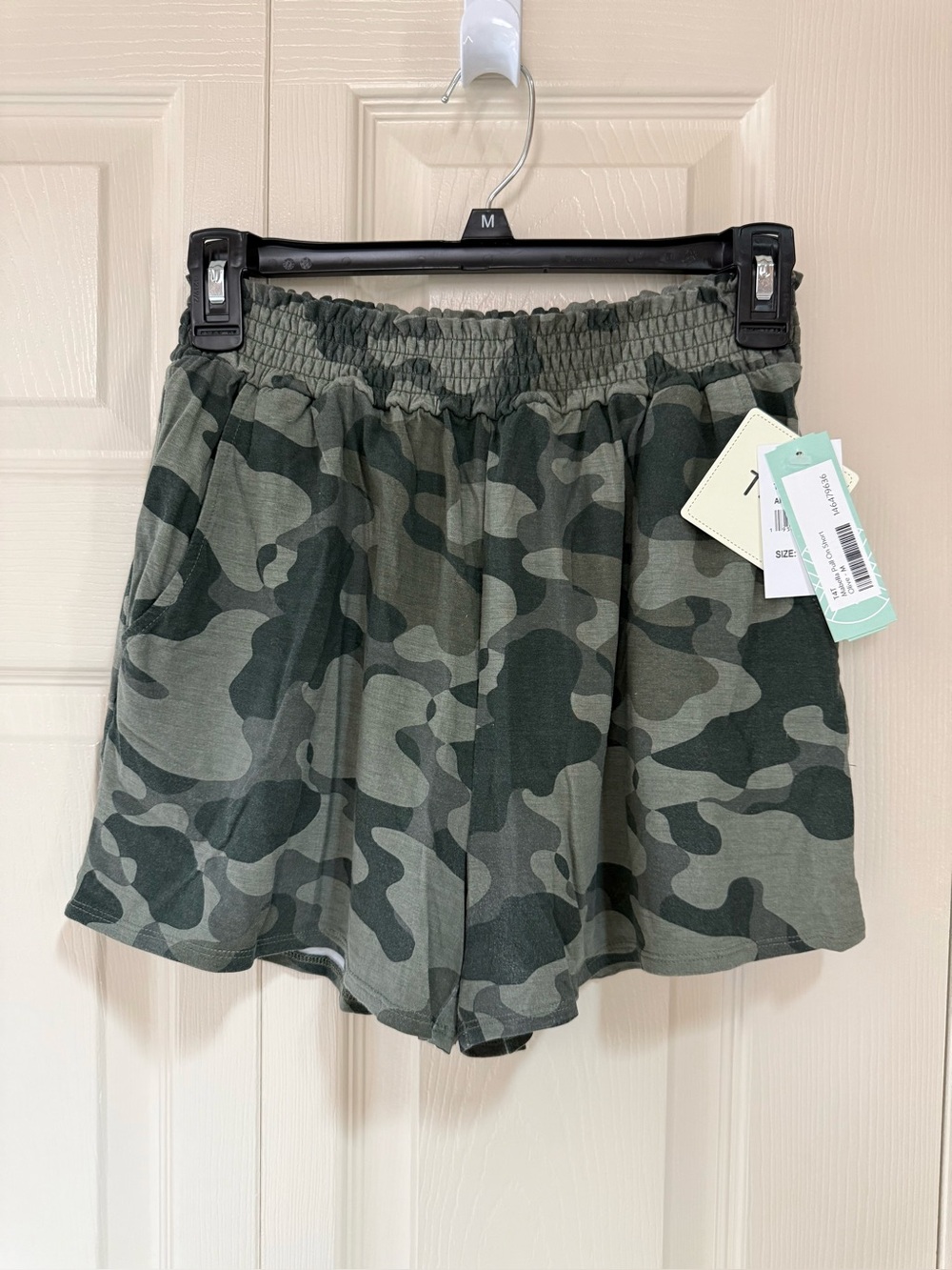 NWT Stitch Fix Threads 4 Thought T4T Pull-On Green Camo Shorts